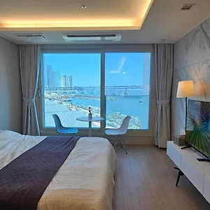 Switzen Kcc Ocean View 아파트호텔